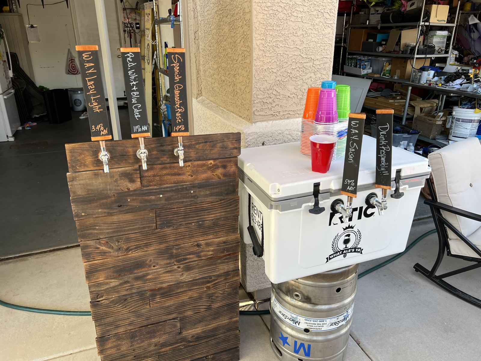 Jockey box with taps, CO2 tank and keg
